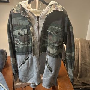 Cami sweatshirt jacket